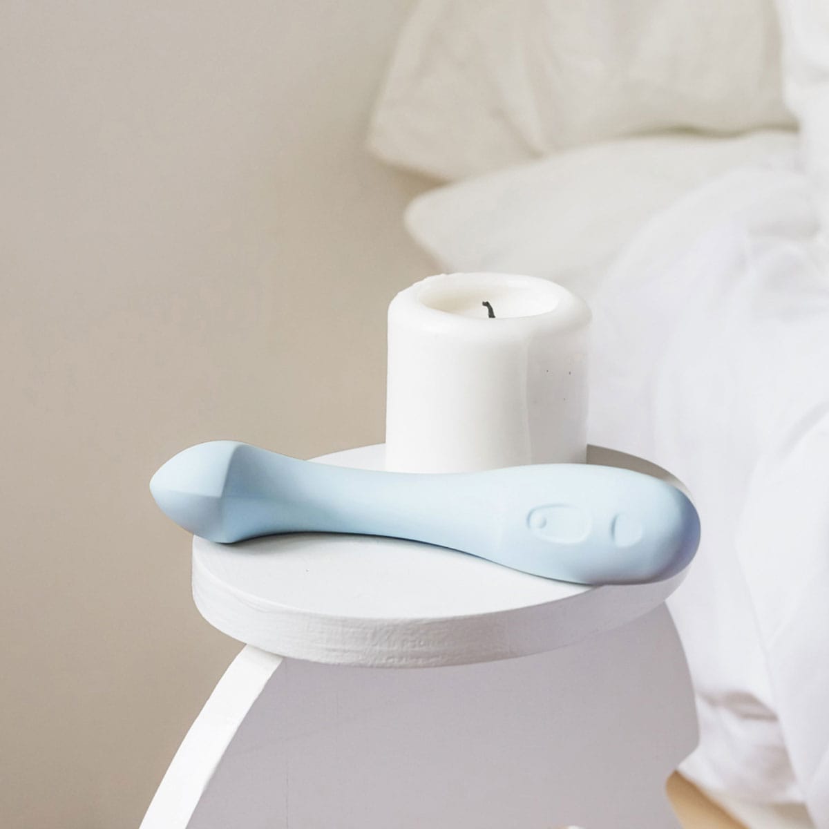 Buy a Arc by Dame  Ice vibrator.