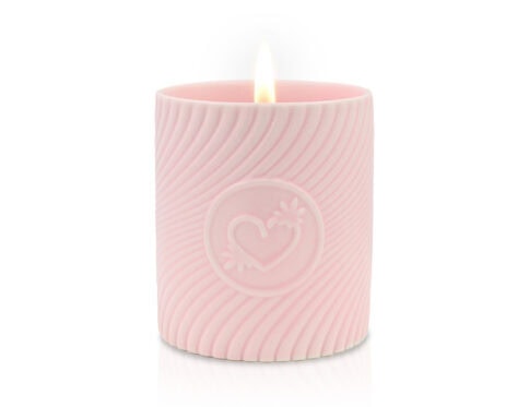 Buy highonlove pink massage candle   lychee martini for her or him.