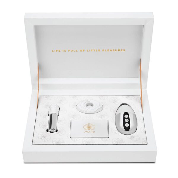 Buy a Le Wand Little Pleasures 6pc Kit vibrator.